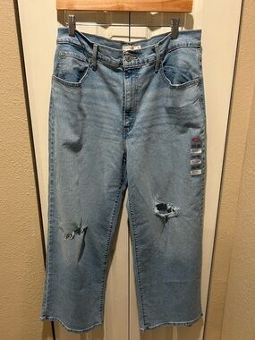 New Levi’s Wide Leg High Rise Jeans , size 32